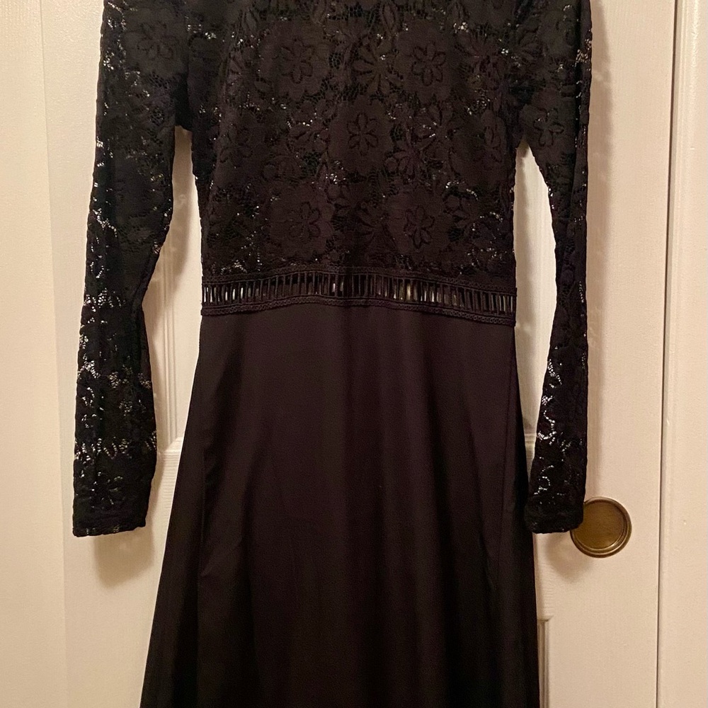 Elegant Black Lace Long-Sleeve Dress